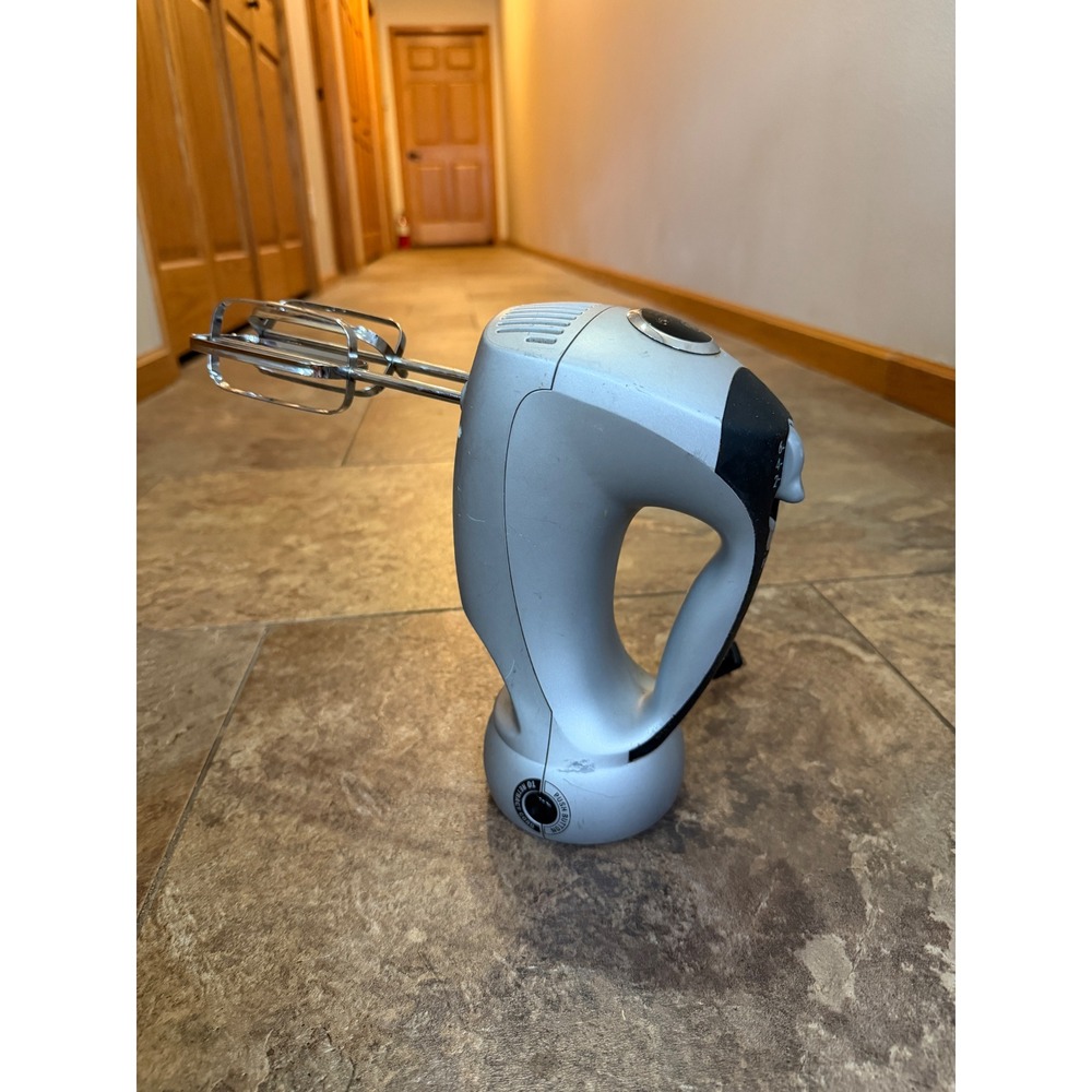 GE 6-Speed Hand Mixer Retractable Cord Silver Black 168951 Kitchen Appliance